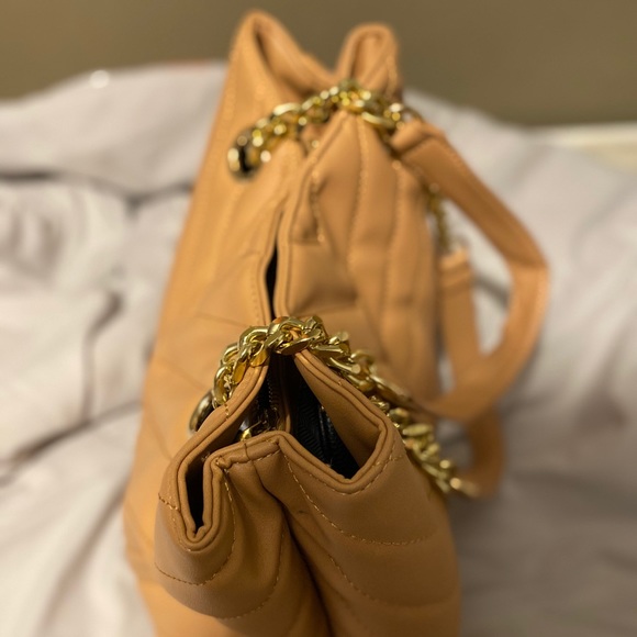 Handbag - Picture 2 of 2